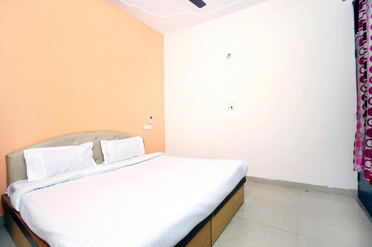 Hotel Vivek Plaza Shāhpur Exterior foto